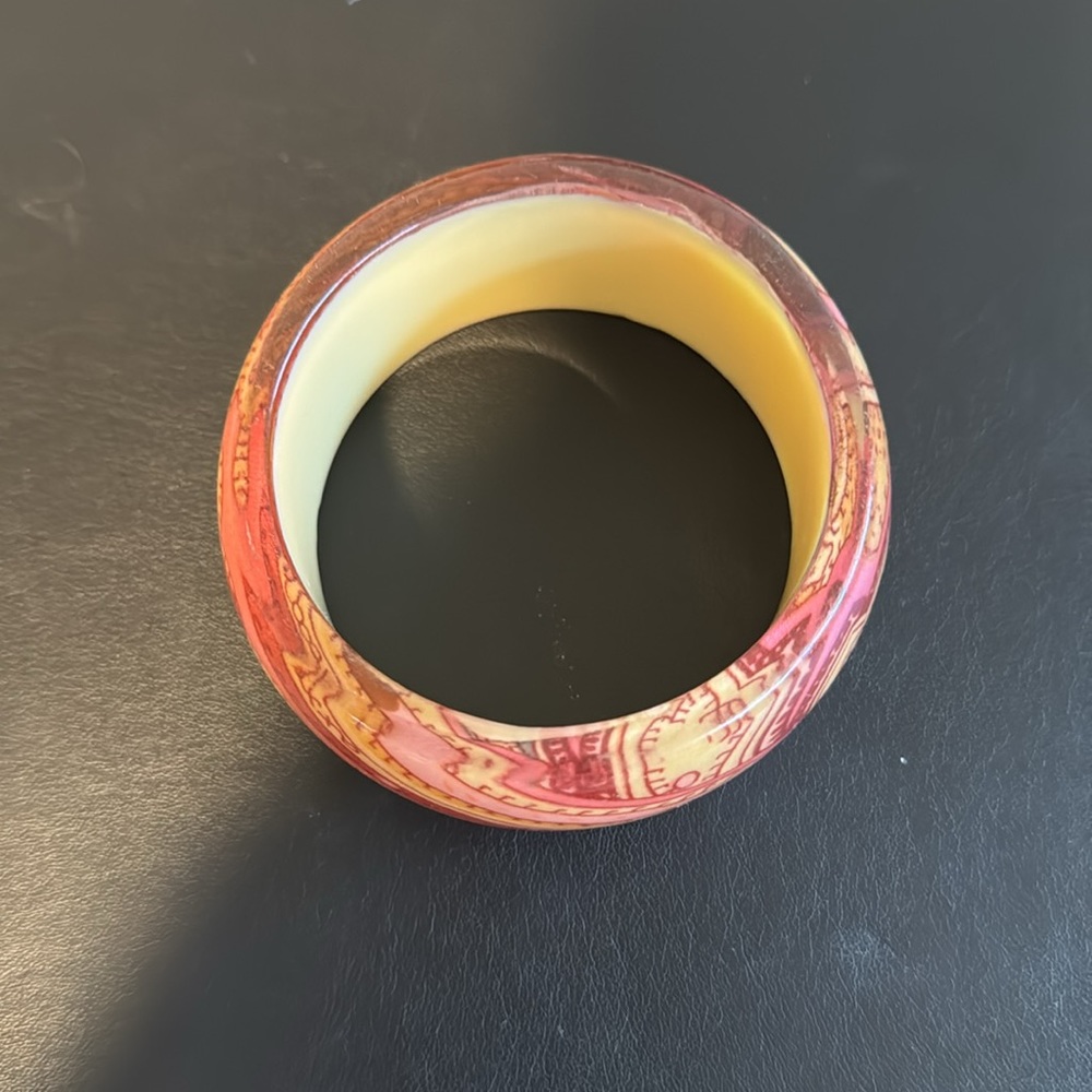 Vintage Plastic Bangle Bracelet, Paisley, Pink, Yellow, Retro, Boho - Picture 6 of 7